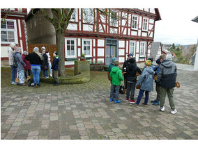 Rasseln in Naumburg - eine alte Ostertradition (Foto: Karl-Franz Thiede)